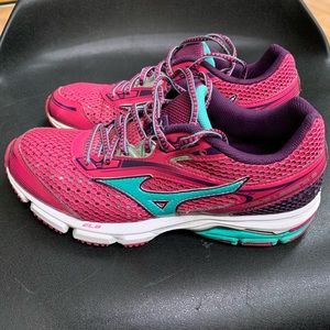 Mizuno Running Shoes